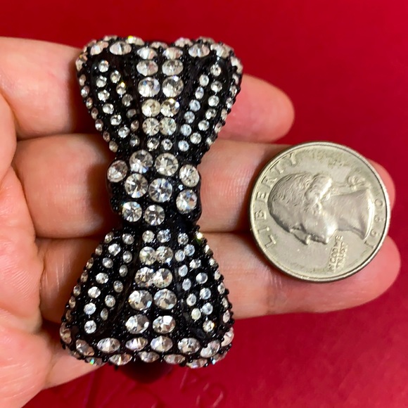 🖤Crystal Ribbon 🎀 hinged bracelet - Picture 2 of 11